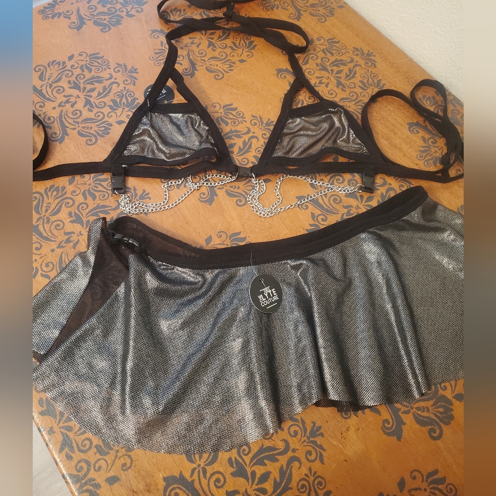 Metallic Silver and Black Intimate Set